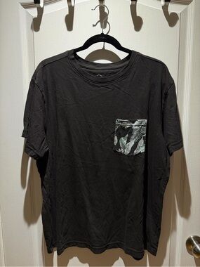 Original Use Black Short-Sleeve Tee with Tropical Print Pocket